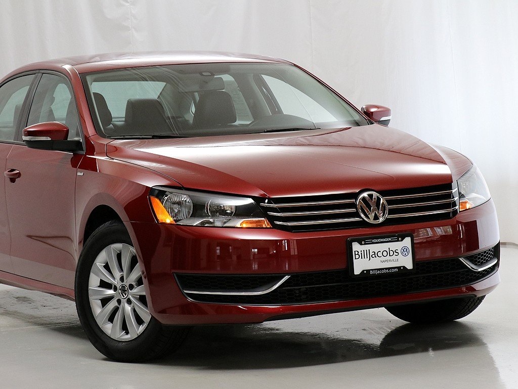 pre owned 2015 volkswagen passat 1 8t wolfsburg edition 4d sedan in naperville v21017a bill jacobs volkswagen bill jacobs volkswagen